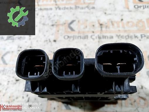 Renault Megane Beyin 243800010R çıkma parça