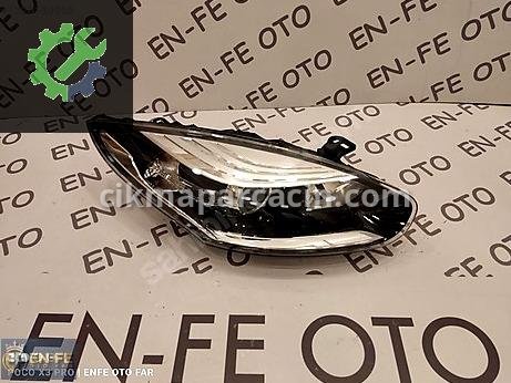 Renault Megane Sağ Ön Far çıkma parça