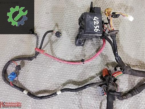 Renault Fluence Elektrik Tesisatı 240117688R çıkma parça