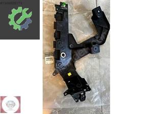 RENAULT SCENİC 2 SOL ARKA TAMPON BRAKETİ MAİS ORJİNAL 8200228452