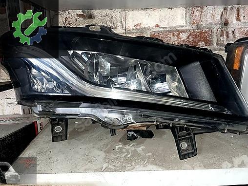 RENAULT TALİSMAN SOL ÖN FAR
