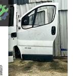 RENAULT TRAFİCC SOL KAPI