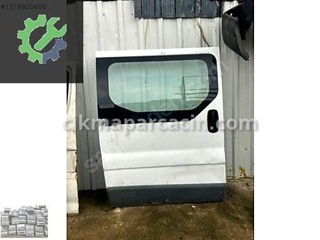 Renault Trafic Sağ Kapı çıkma parça