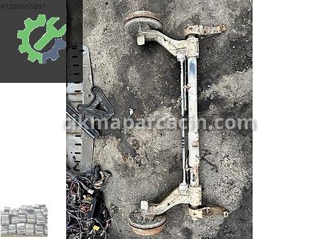 Renault Kangoo Arka Dingil çıkma parça