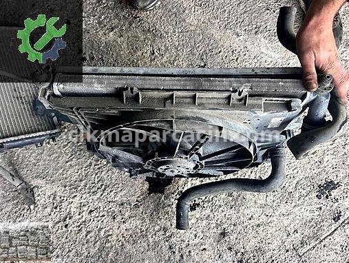 Renault Clio Radyatör çıkma parça