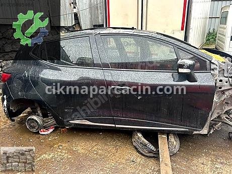 Renault Clio Sağ Arka Kapı çıkma parça