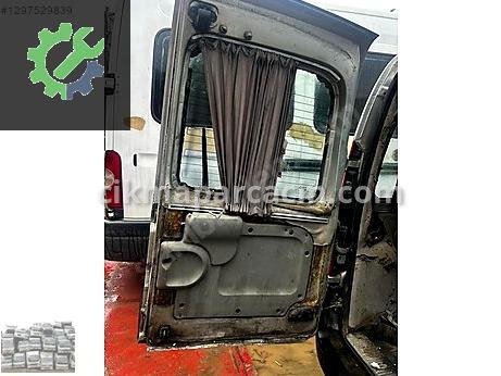 Renault Kangoo Bagaj Kapağı çıkma parça