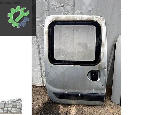 RENO KANGO 2 SAĞ ARKA SÜRGÜLÜ KAPI