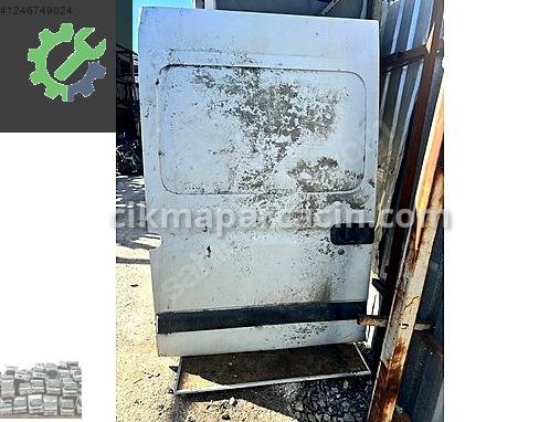 Renault Master Sağ Kapı çıkma parça