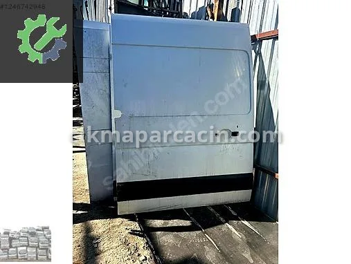 Renault Master Sağ Kapı çıkma parça