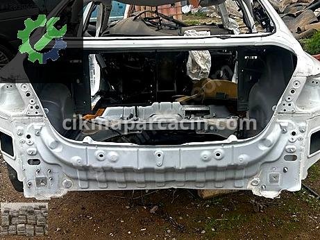 Renault Megane Bagaj çıkma parça