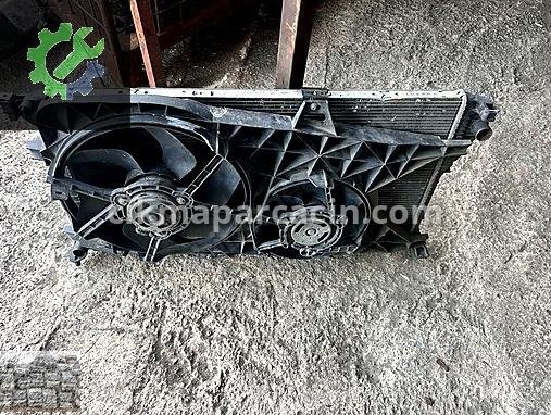 Renault Trafic Radyatör çıkma parça