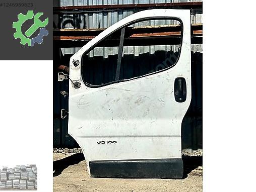 RENO TRAFİC DOLU SOL ÖN KAPI