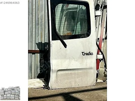 Renault Trafic Bagaj Kapağı çıkma parça
