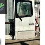 RENO TRAFİC SAG BAGAJ KAPAGI