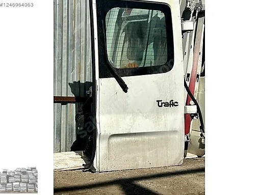 Renault Trafic Bagaj Kapağı çıkma parça