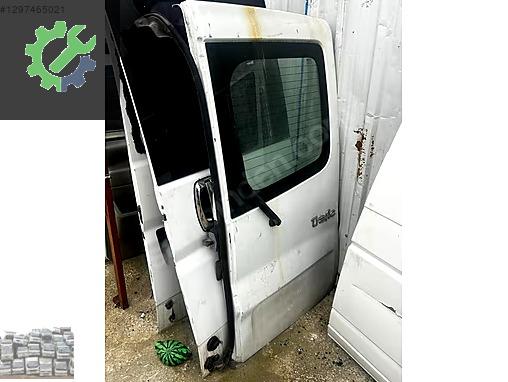 RENO TRAFIC SAĞ BAGAJ KAPAĞI