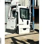 RENO TRAFİC SOL BAGAJ KAPAGI