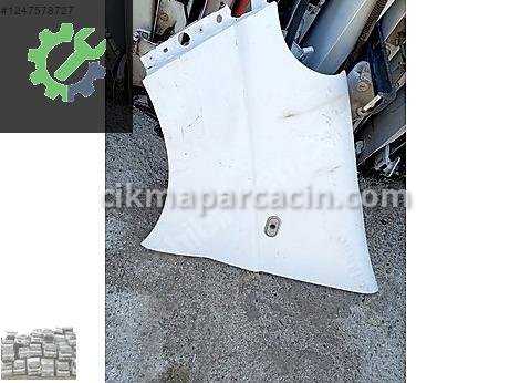 Renault Trafic Çamurluk çıkma parça