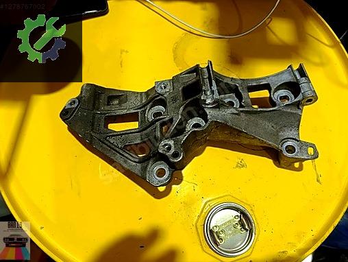 Renault Clio Motor Takozu & Kulağı çıkma parça