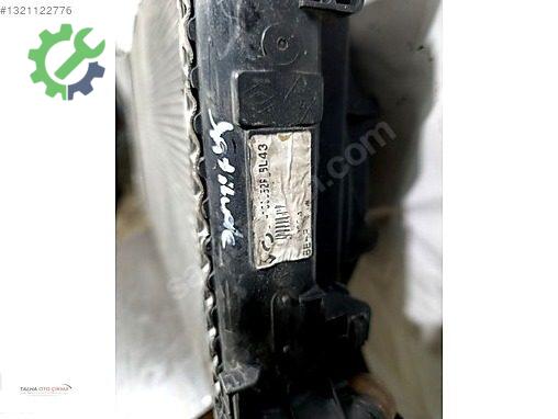 Renault Latitude Radyatör 214810030R çıkma parça