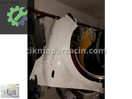 Dacia Sandero Sağ Ön Çamurluk çıkma parça