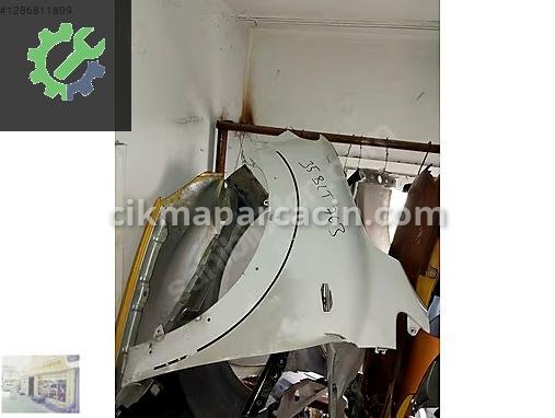 Dacia Sandero Sol Ön Çamurluk çıkma parça
