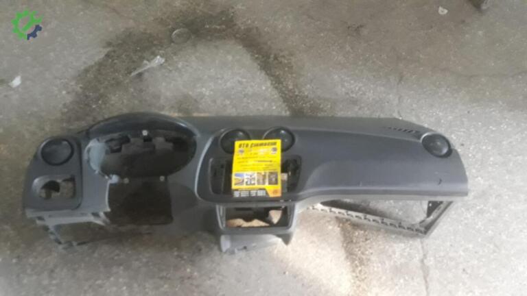 Seat Ibiza Göğüslük çıkma parça