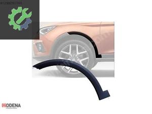 SEAT ARONA 2018- ÖN ÇAMURLUK DODİK (BÜYÜK PARÇA) SOL