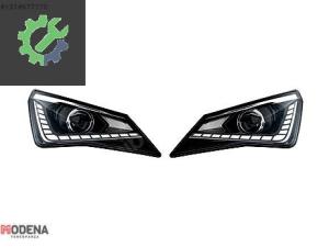 SEAT İBİZA 2013- HALOJEN FAR İÇİN FR LED FAR DÖNÜŞÜM SETİ SIFIR