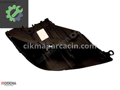 Seat Leon Sağ Far Kasası çıkma parça