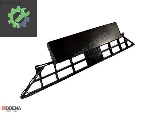 SEAT LEON 2020- ÖN TAMPON ORTA IZGARASI SIFIR 5FA853667N