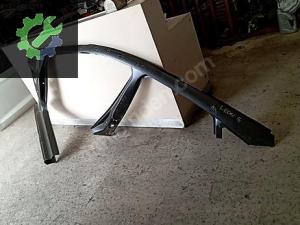 SEAT LEON SOL MASBİYEL KAPİ YUVASİ ORTA DİREK FRANGART