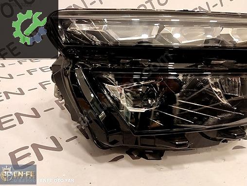 Skoda Kamiq Sağ Ön Far çıkma parça