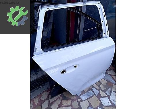 SKODA KAMİQ SAG ARKA KAPİ