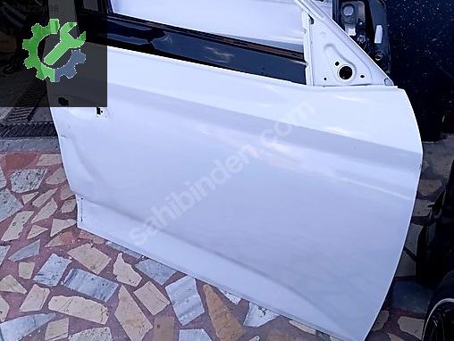 SKODA KAMİQ SAG ON KAPİ