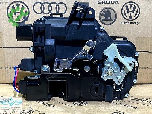 Skoda Octavia Sağ Kapı çıkma parça