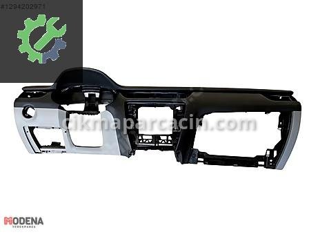 Skoda Octavia Torpido 5ED857009 çıkma parça