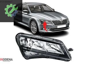 SKODA SUPERB 2015-2019 ÖN FAR SAĞ SIFIR 3V1941016