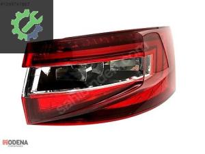 SKODA SUPERB 2015- ARKA STOP LAMBASI SAĞ (LEDLİ) SIFIR 3V5945208
