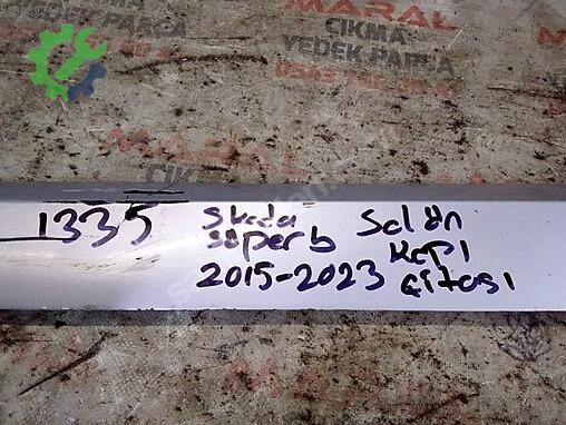 Skoda Superb Kapı (Ön Sol) çıkma parça