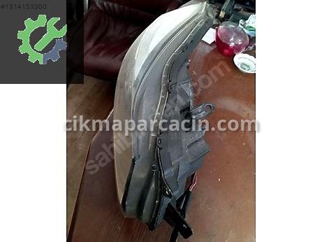 Subaru Impreza Sağ Ön Far çıkma parça