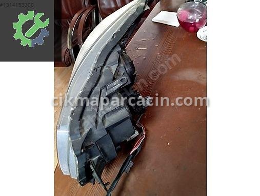 Subaru Impreza Sağ Ön Far çıkma parça