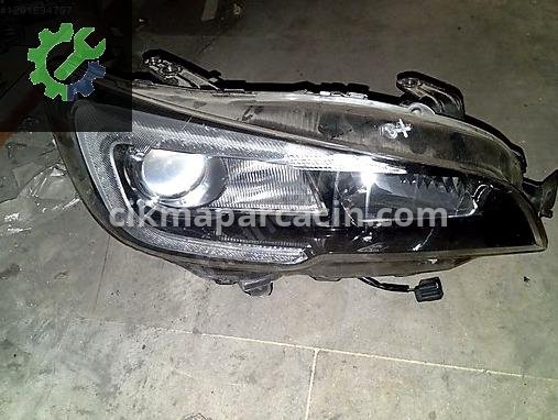 Subaru Impreza Sağ Ön Far çıkma parça