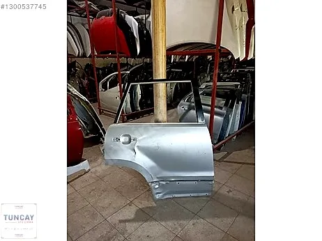 Suzuki Grand Vitara Kapı (Arka Sağ) çıkma parça