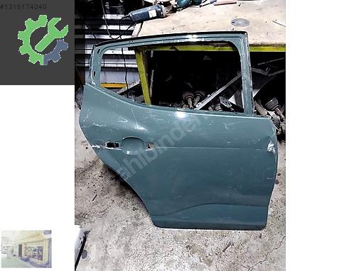 Sandero 3-III Sağ Arka Kapı 2020- 821002247R
