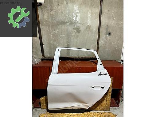 Seat Arona sol arka kapı