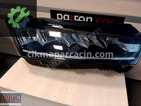 Skoda Octavia Sağ Ön Far çıkma parça