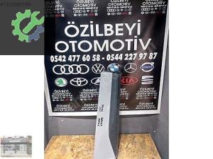 Skoda karoq sağ arka kapı bandı orjinal.