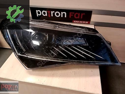 Skoda Superb Sağ Ön Far çıkma parça
